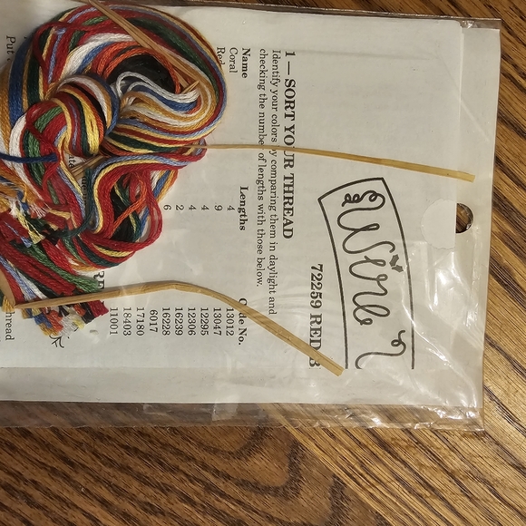 Vintage Wire Whimsy Counted Cross Stitch Christmas Ornament Kit Nirth Pole Note - Picture 2 of 2